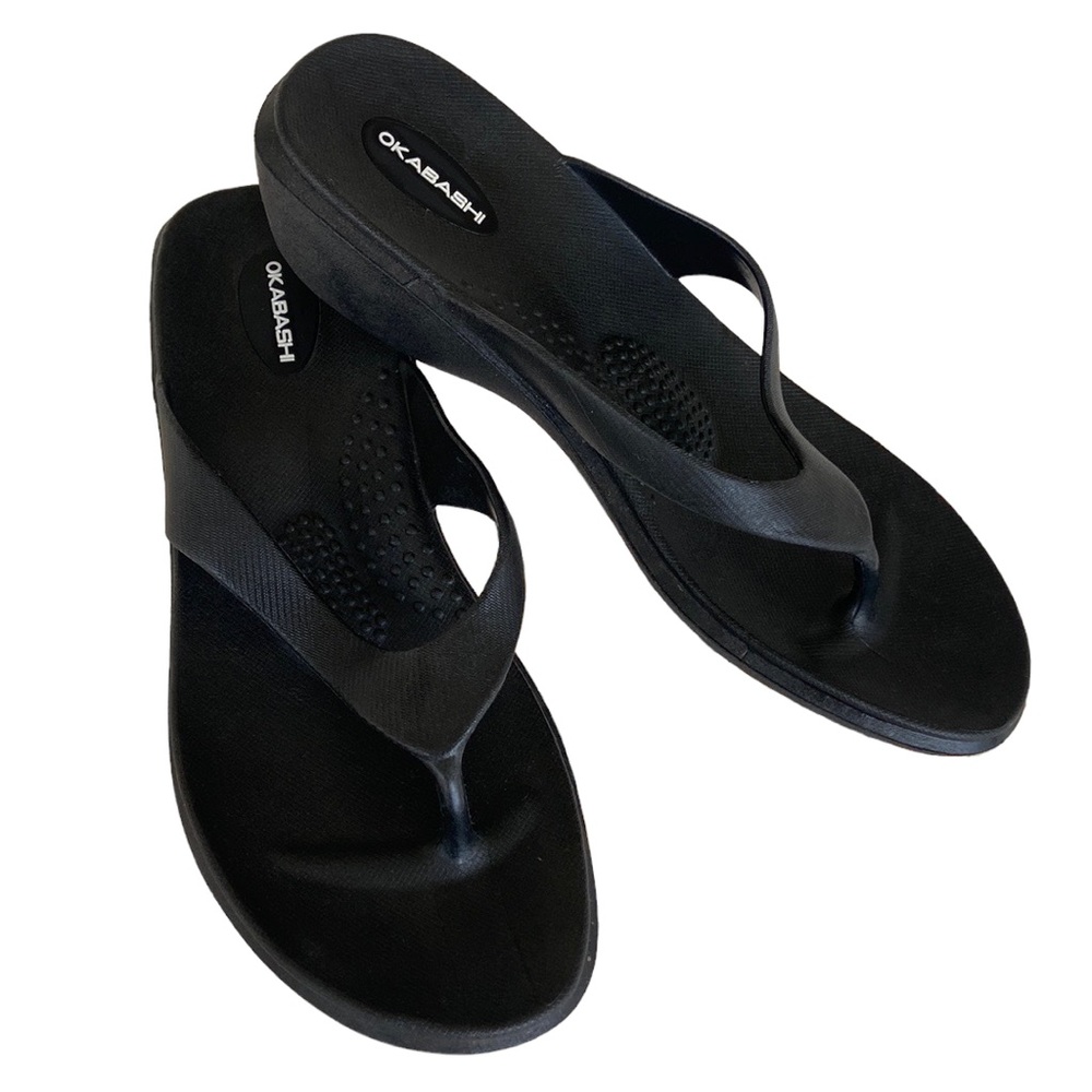 SOLD - Okabashi Women’s Black Slides Sandals Size M/L